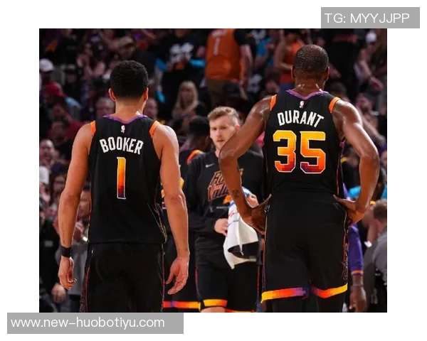 布克期待与杜兰特对决却因家庭原因放弃希望他家人平安健康