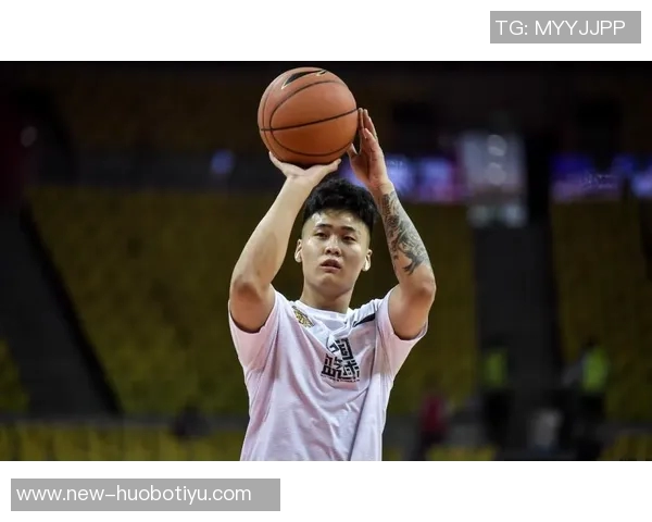 翟晓川与赵睿方硕共赏王楚钦比赛现场气氛热烈嗓音嘶哑尽显激情